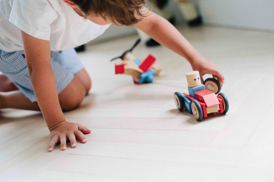 Daredevil - Magnetic Wooden Block Set