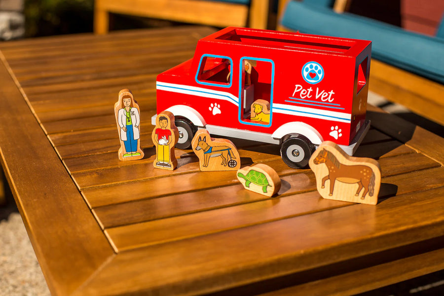 MAGNETIC PET VET TRUCK