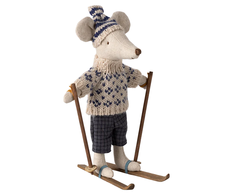 WINTER MOUSE DAD WITH SKI