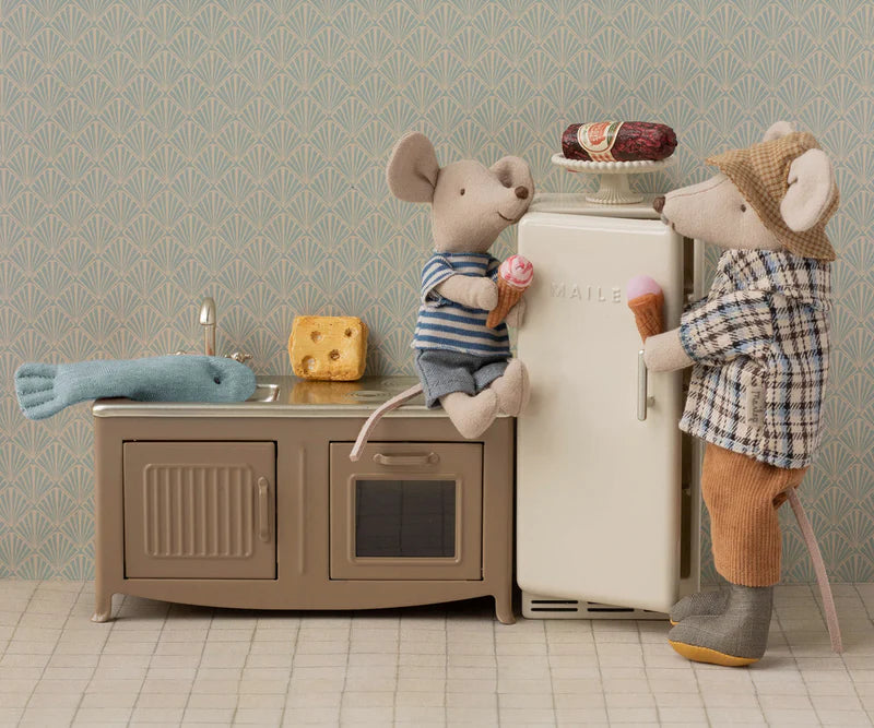 MOUSE FRIDGE