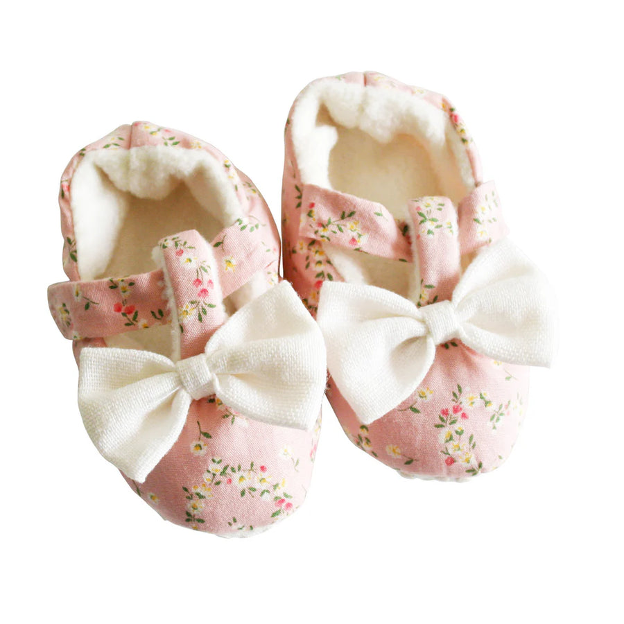 BOW BOOTIES POSY HEART