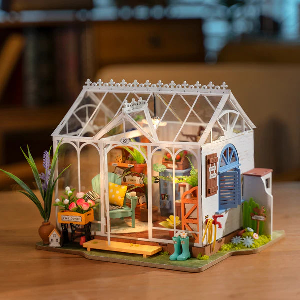 DIY MINIATURE HOUSE DREAMY GARDEN HOUSE