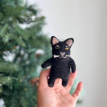 HANDMADE FELTED FINGER PUPPET BLACK CAT