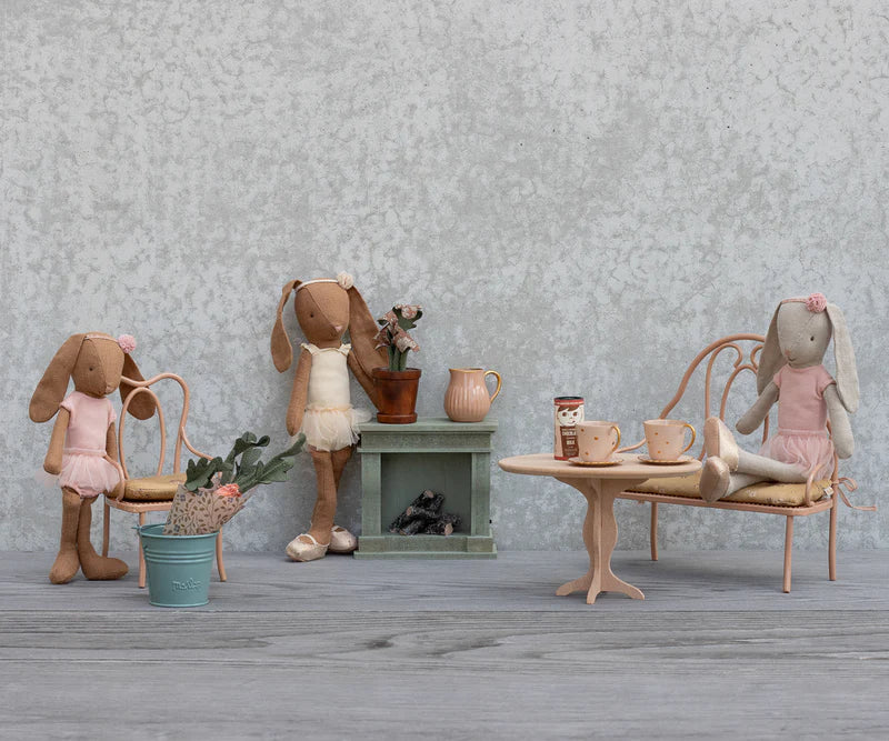 VINTAGE CHAIR, MINI DARK POWDER