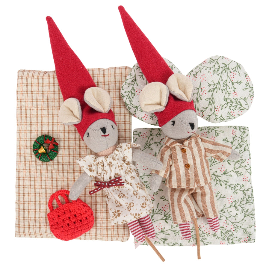 TWIN MICE IN HOLIDAY BOX