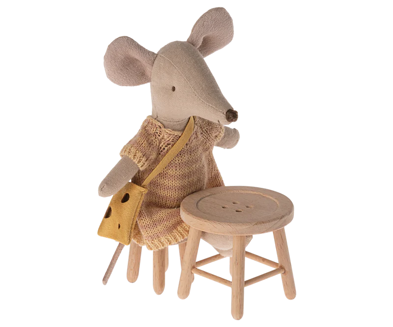 MOUSE TABLE AND STOOL
