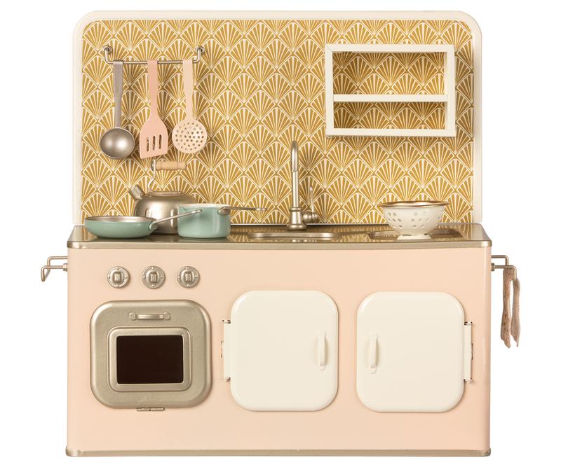 retro metal kitchen - Pink and Brown Boutique